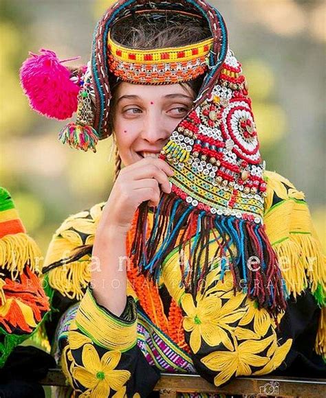 femme kalash|Pakistan: The free women of Kalash